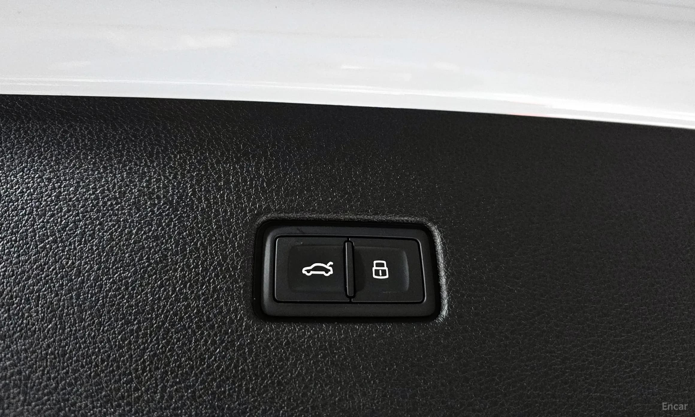 Q8 (4M)