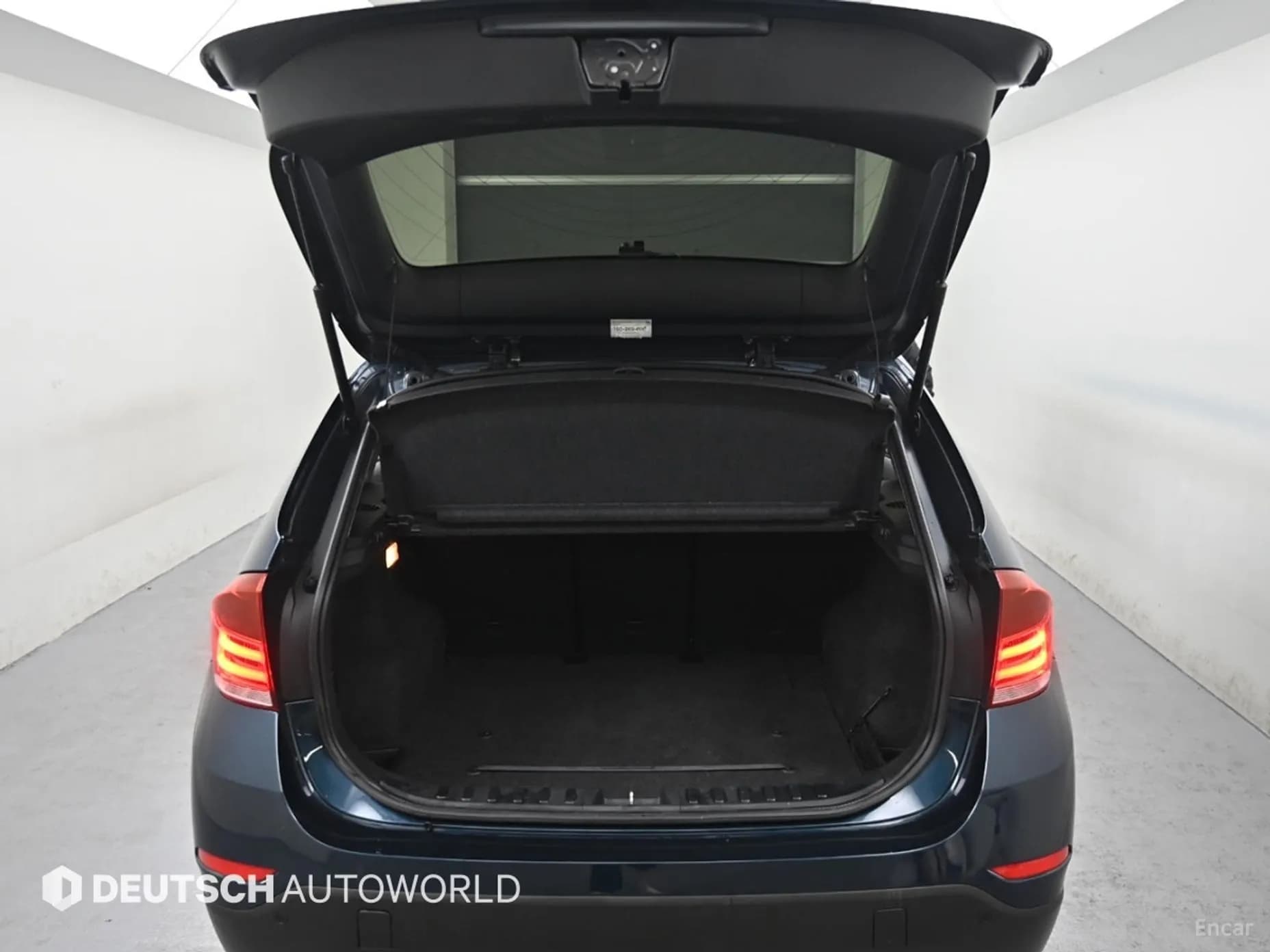 X1 (E84)