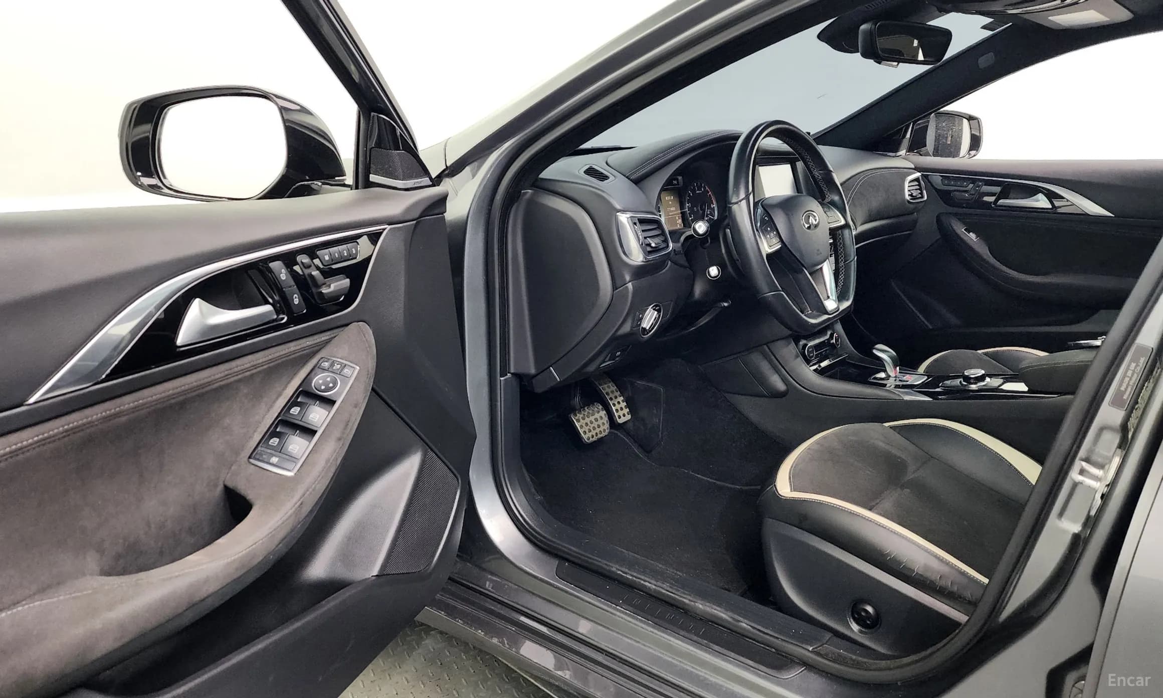 Q30
