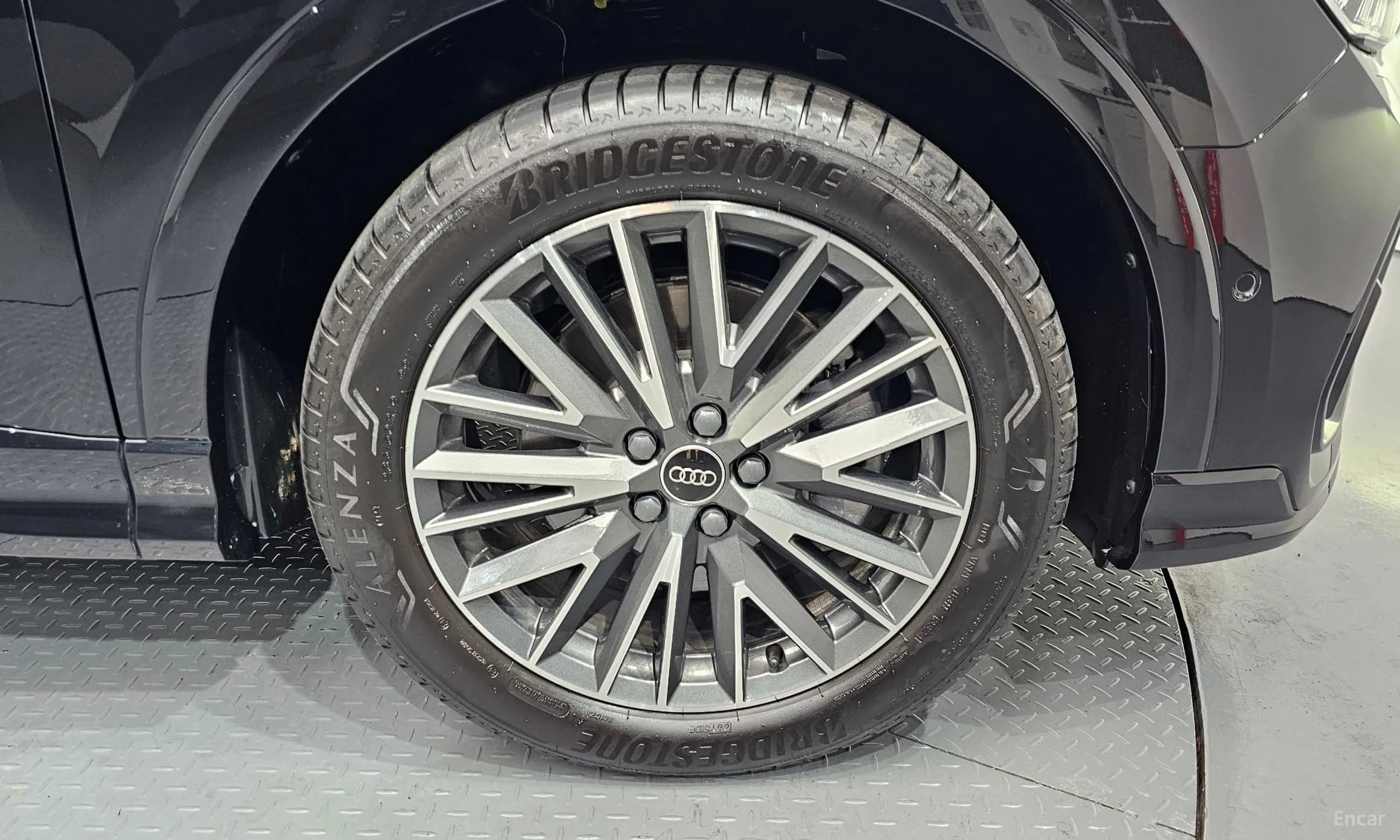 Q3 (F3)
