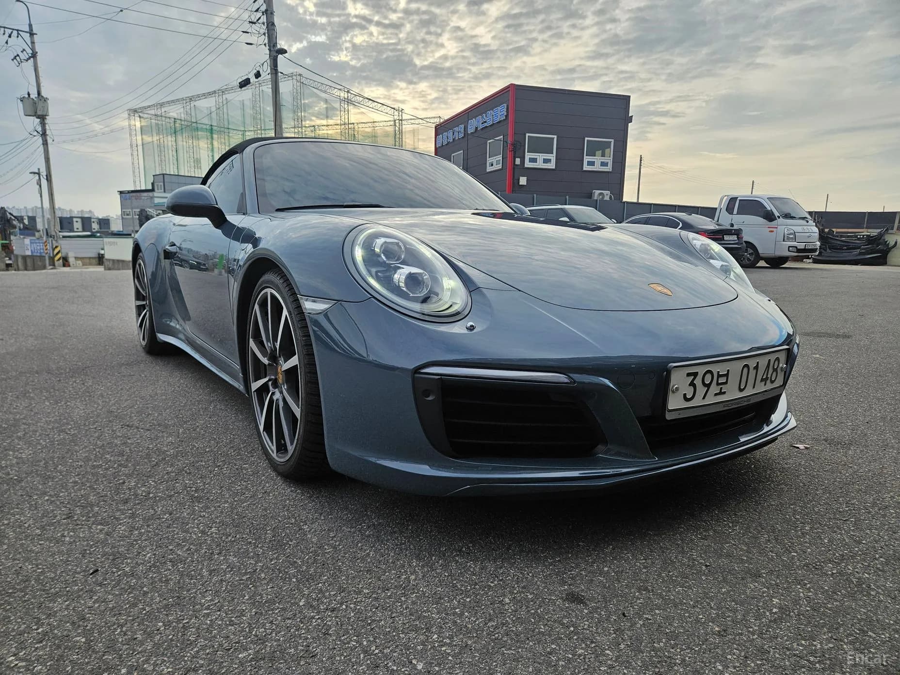 910