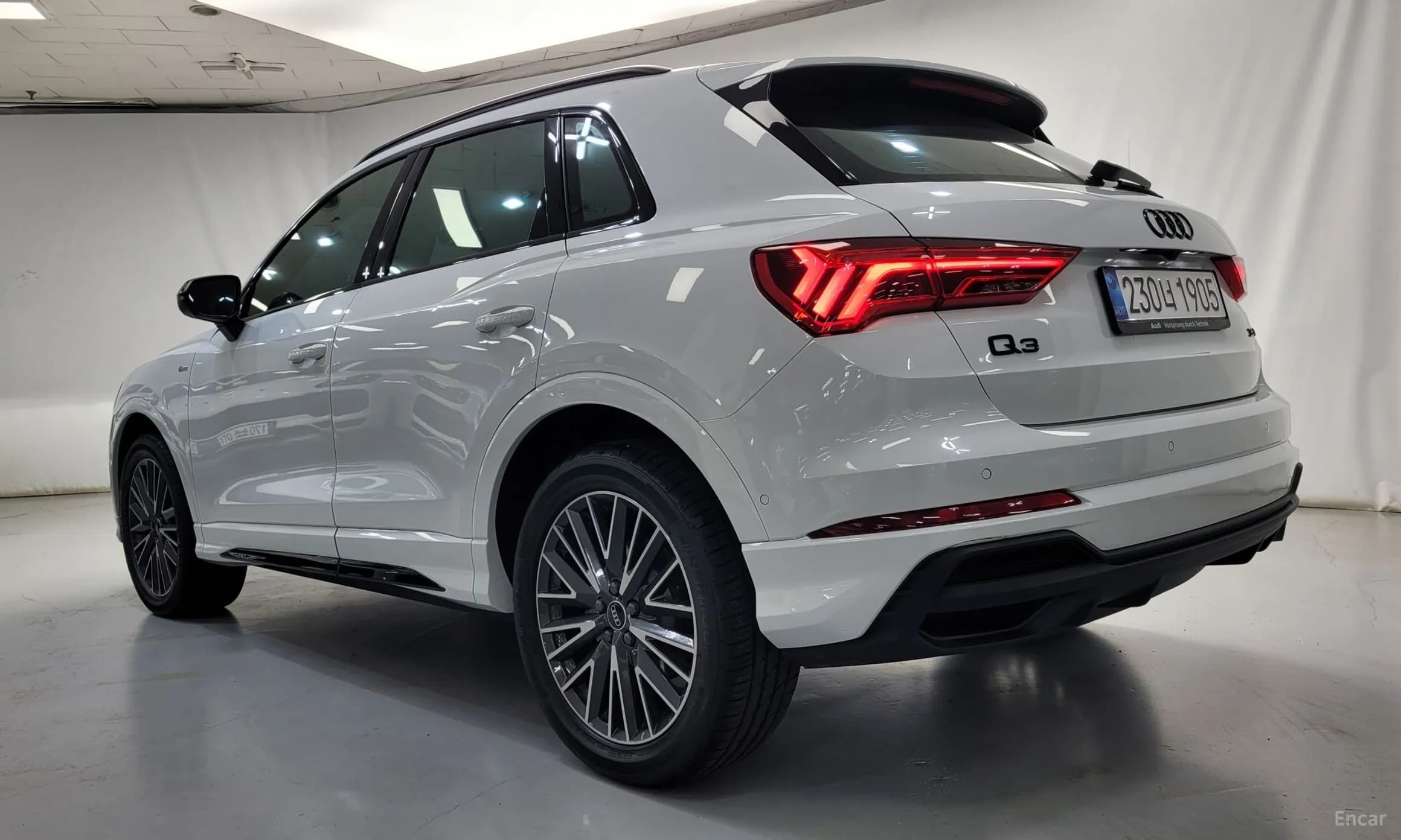 Q3 (F3)