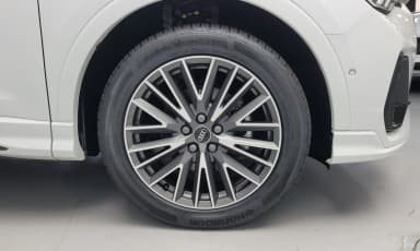 Q3 (F3)