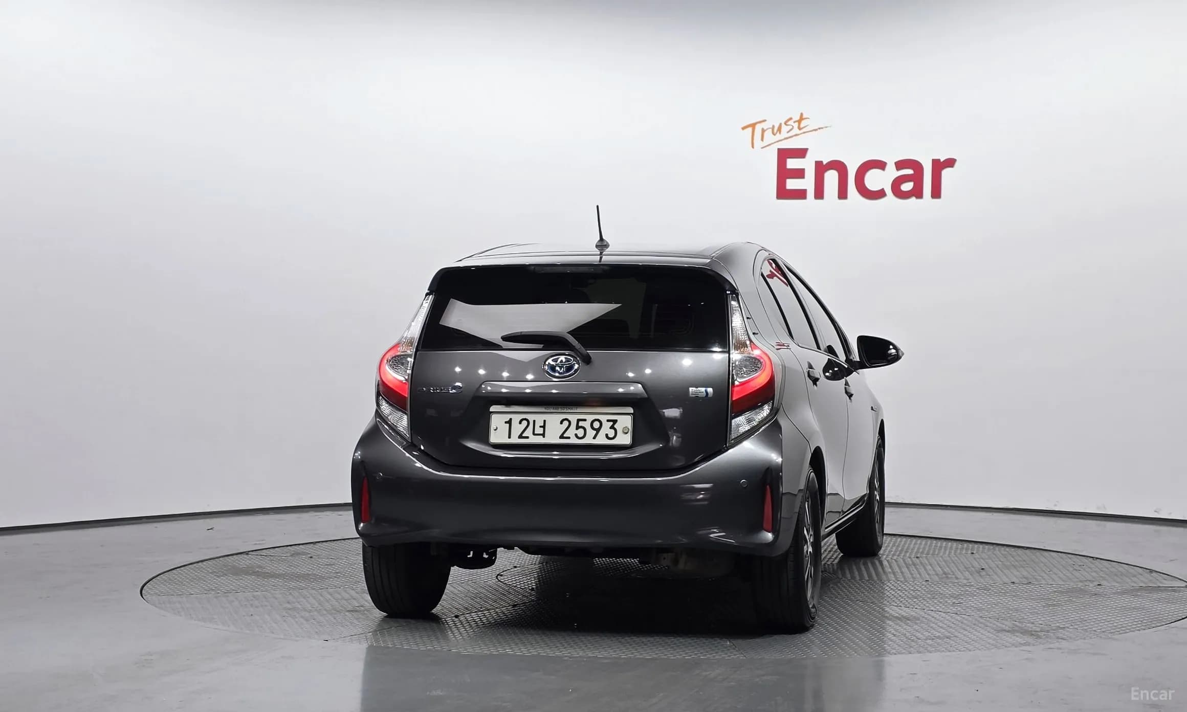 Prius C