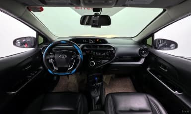 Prius C