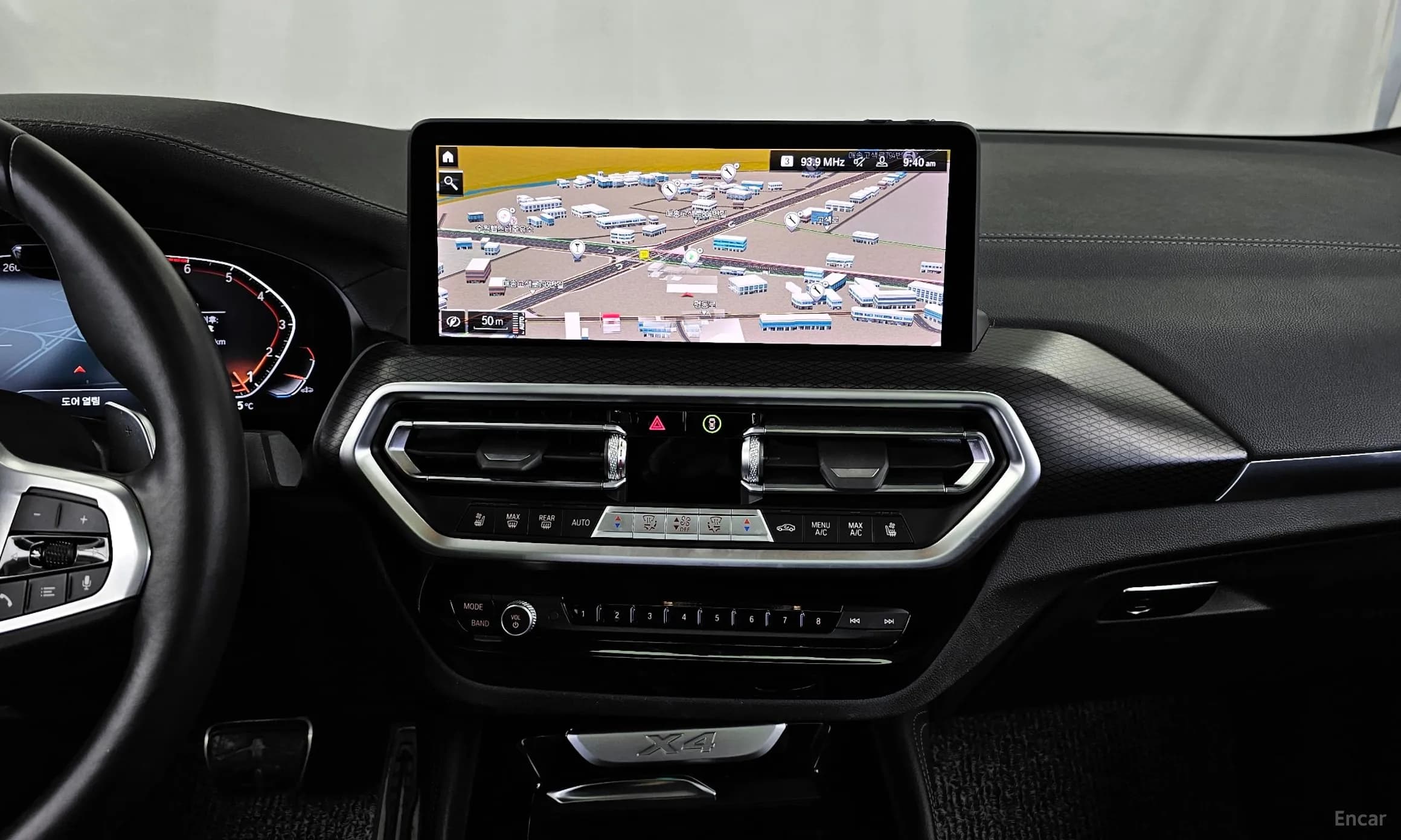X4 (G02)