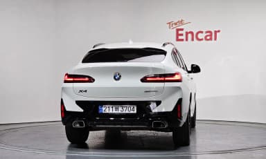 X4 (G02)