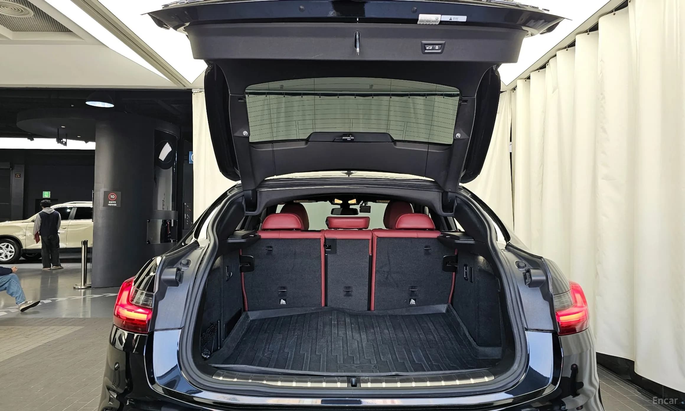 X4 (G02)