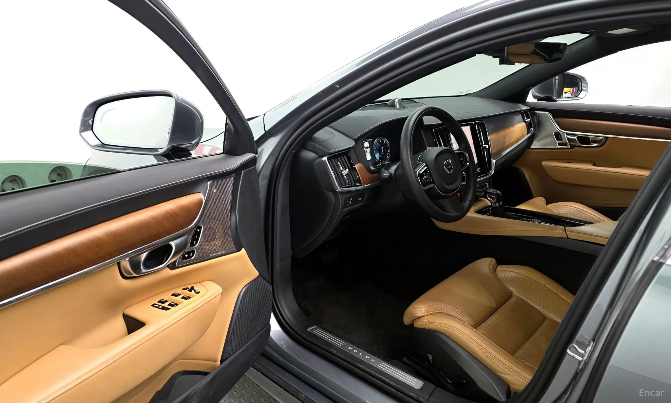 S90