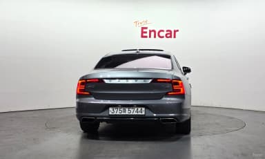 S90