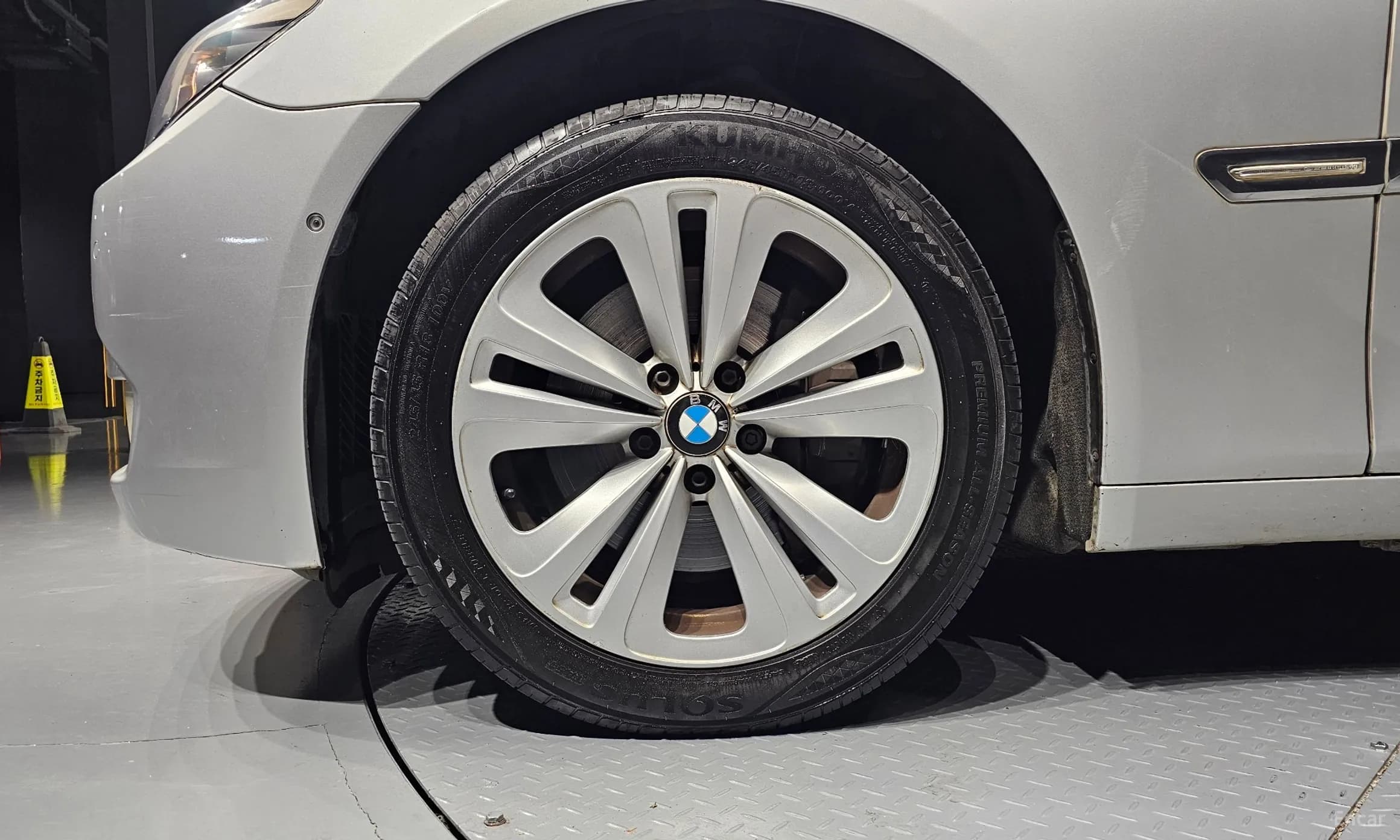 7 Series (F01)