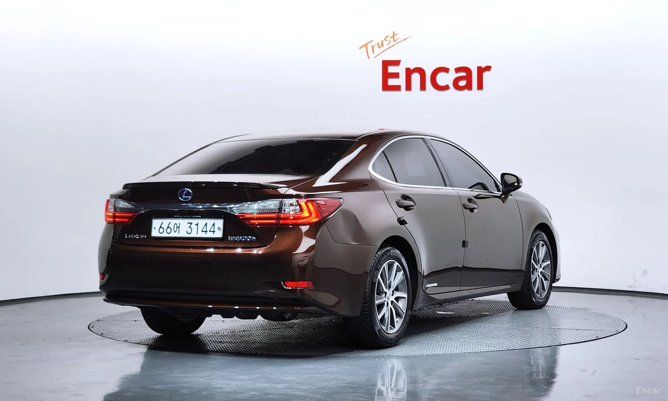 New ES300h