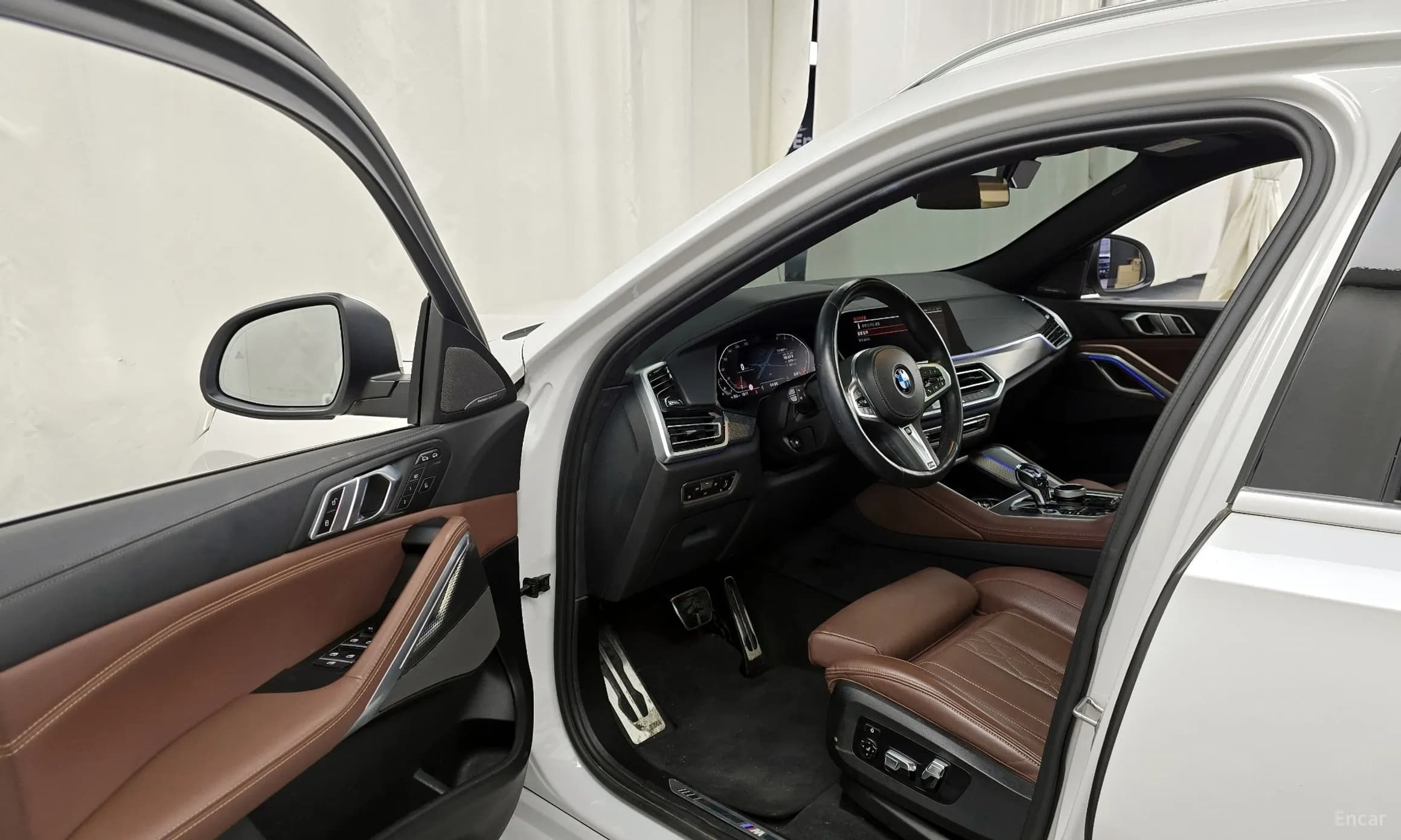 X6 (G06)