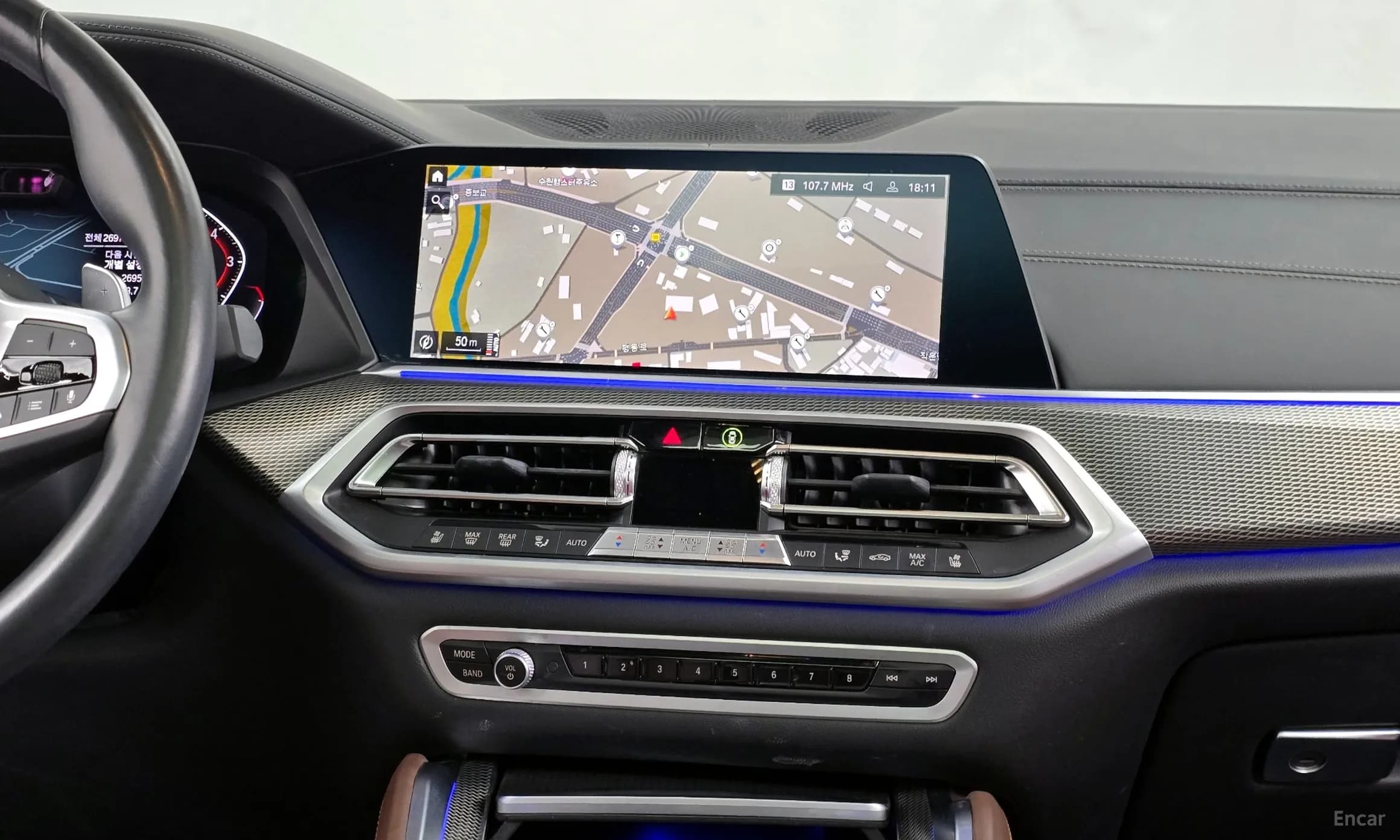 X6 (G06)