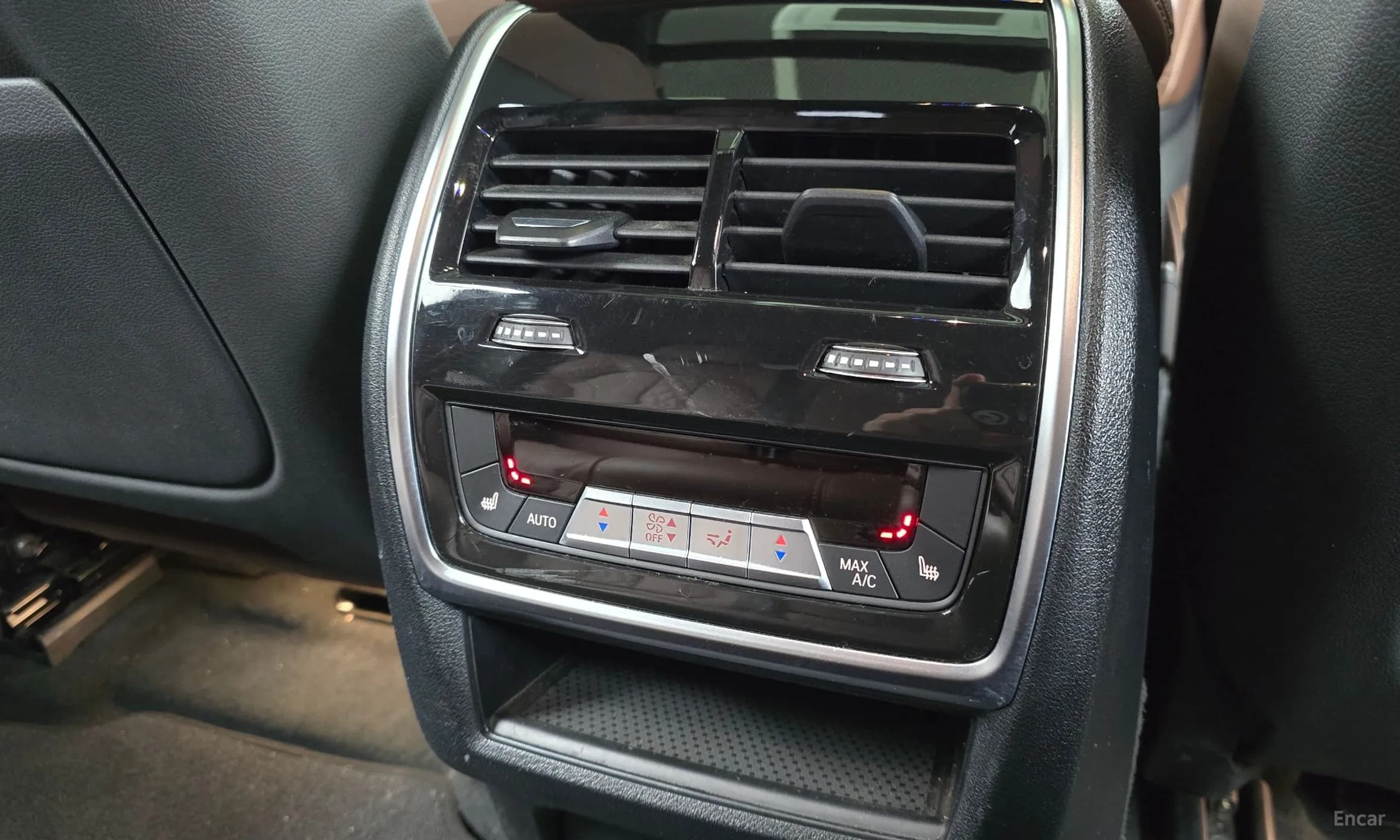 X6 (G06)