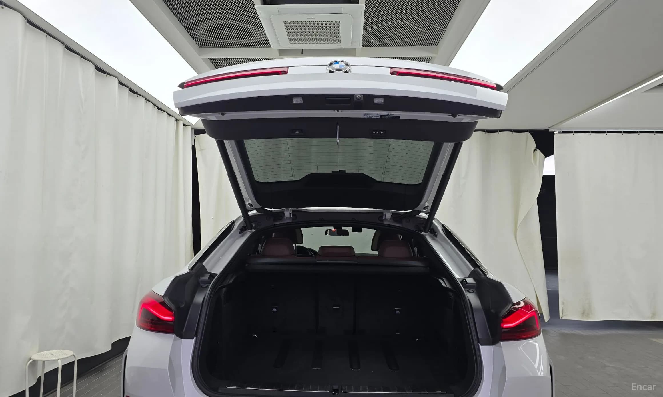 X6 (G06)