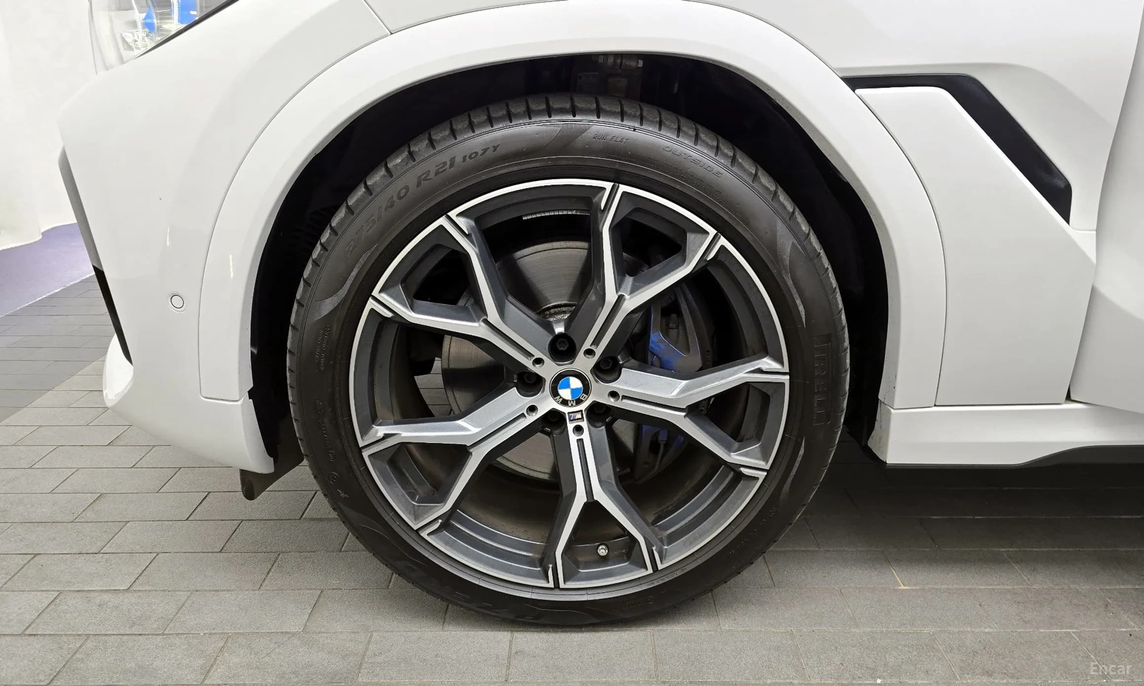 X6 (G06)