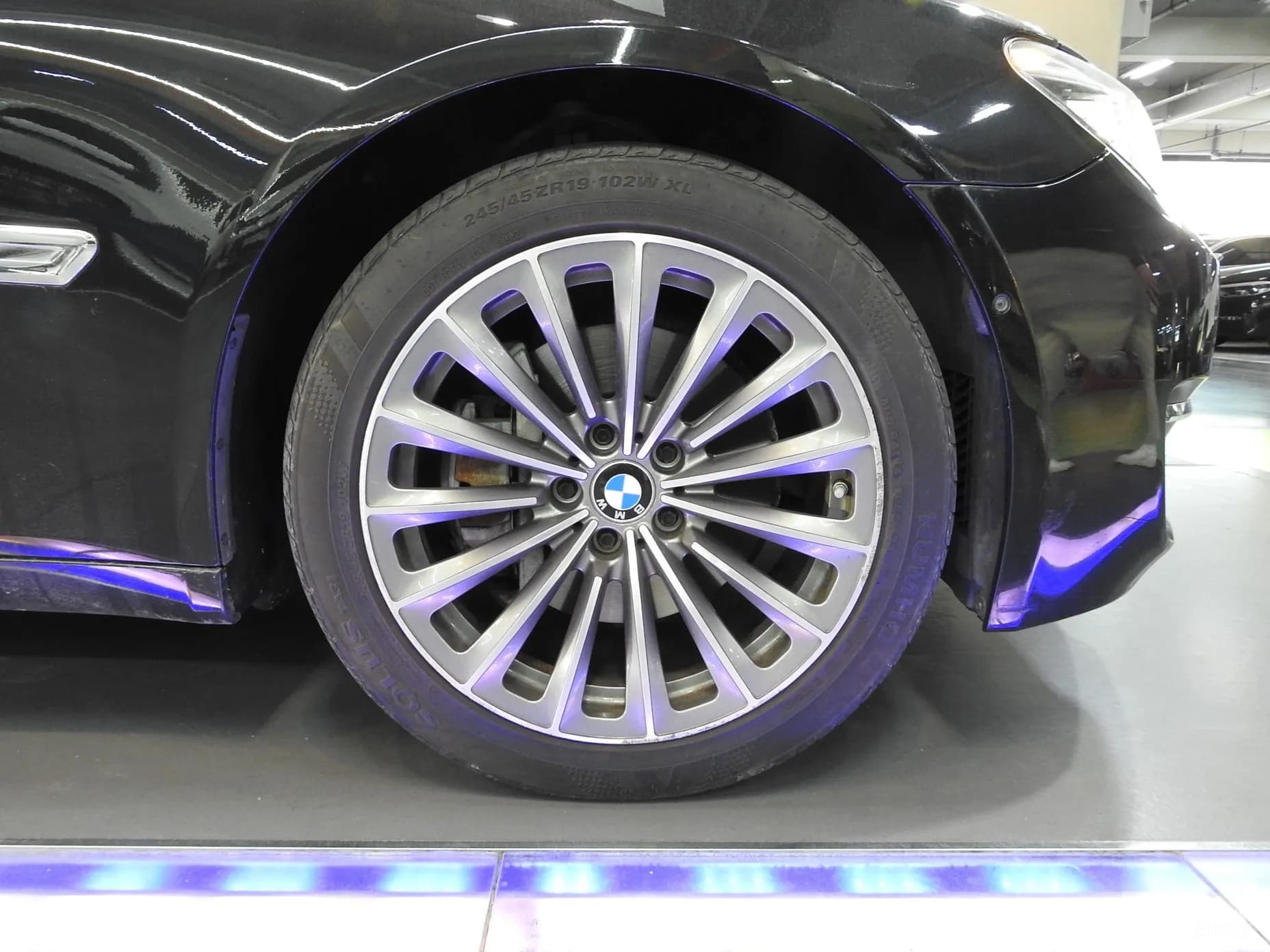 7 Series (F01)