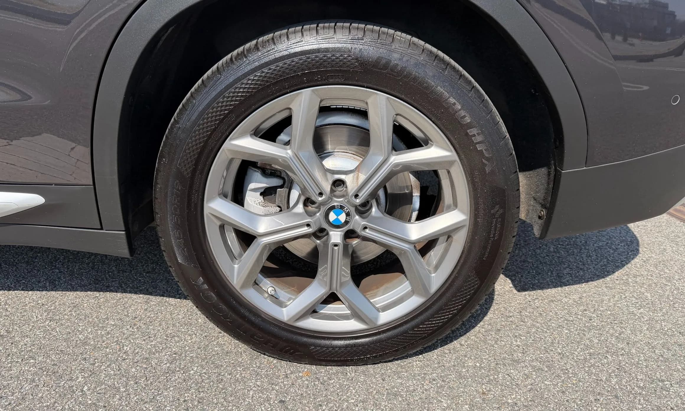 X3 (G01)
