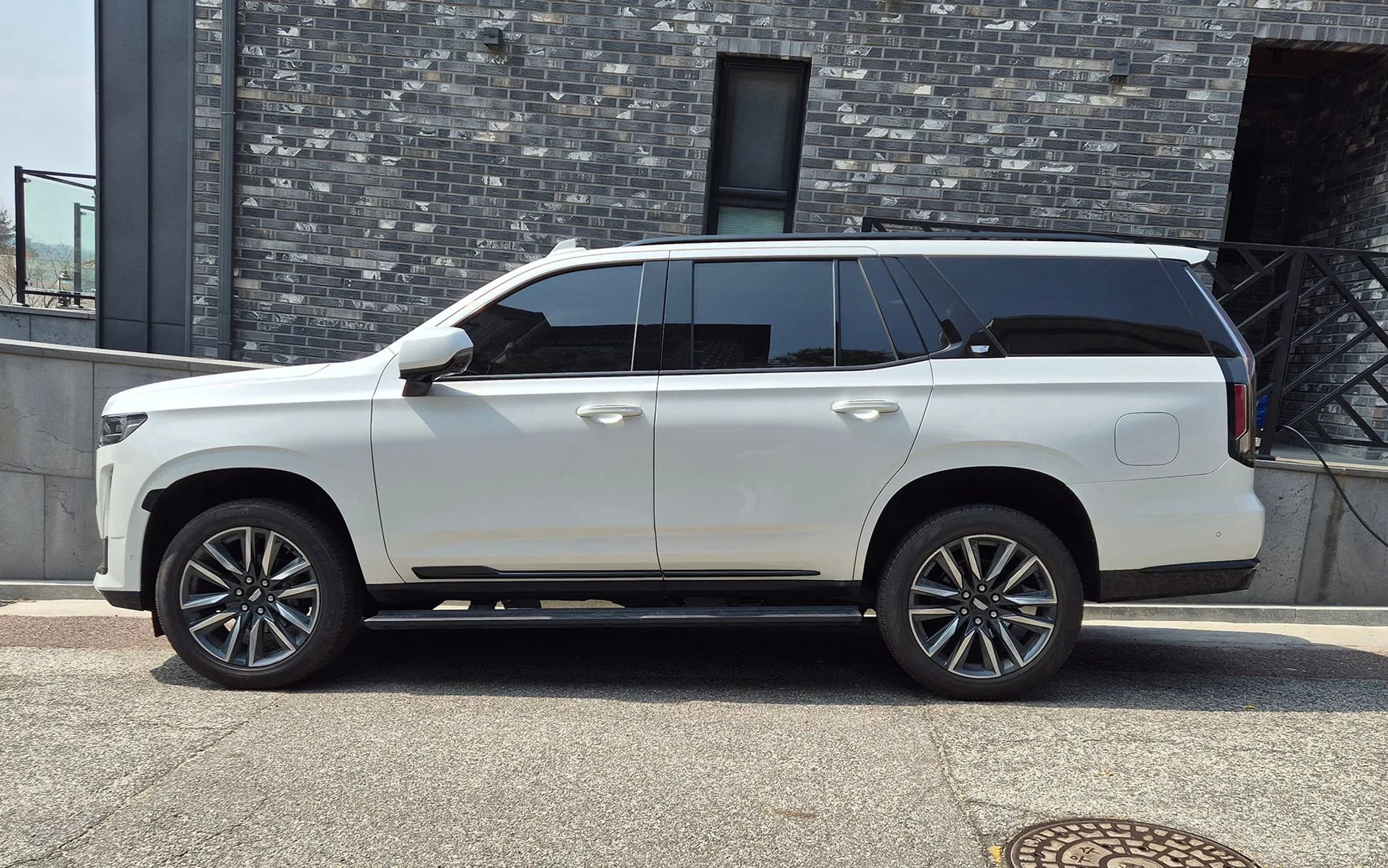 Escalade 5th Generation