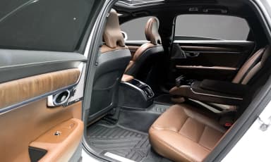 S90