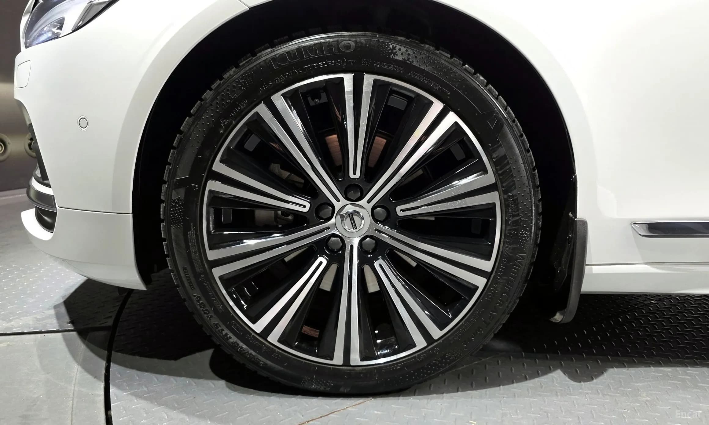 S90