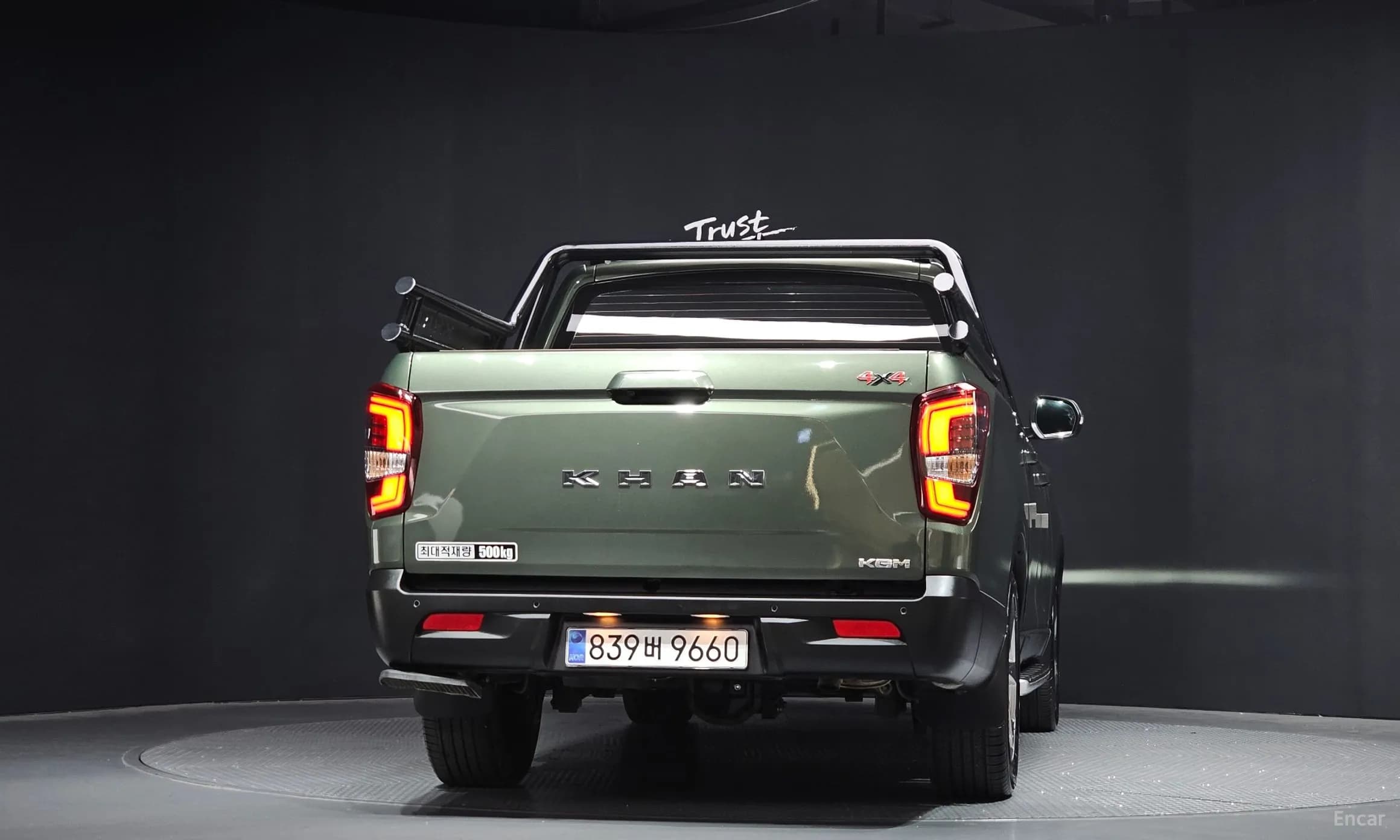Rexton Sports Khan