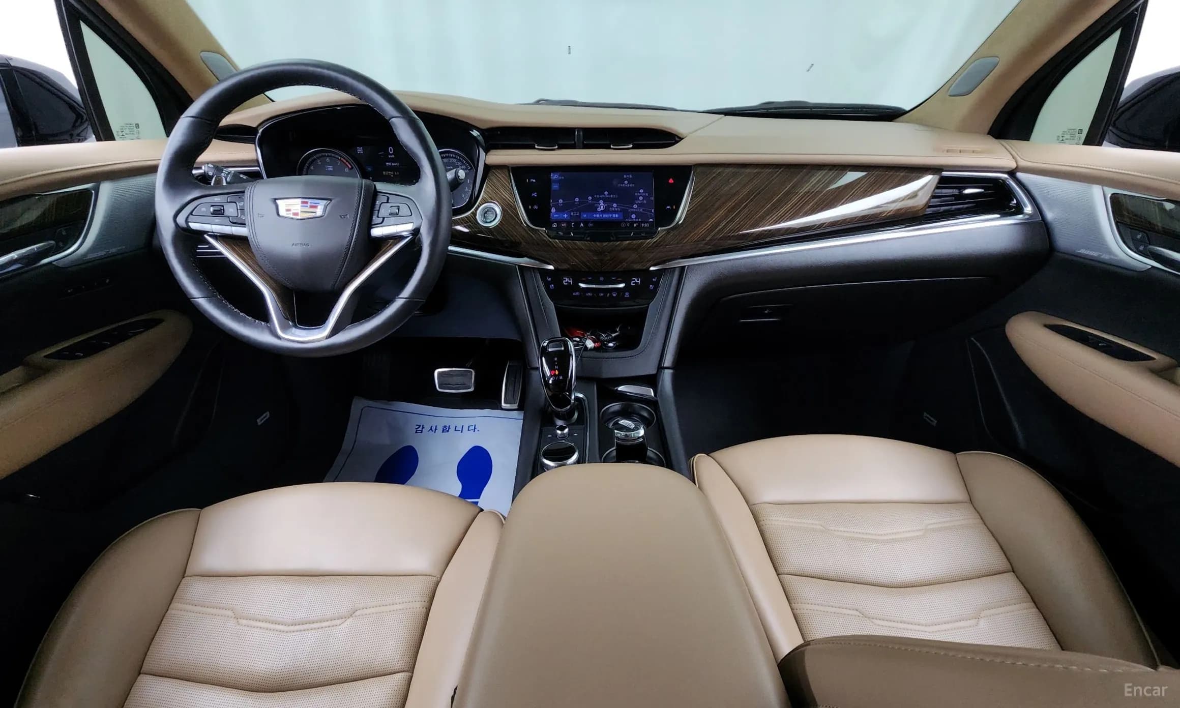 XT6