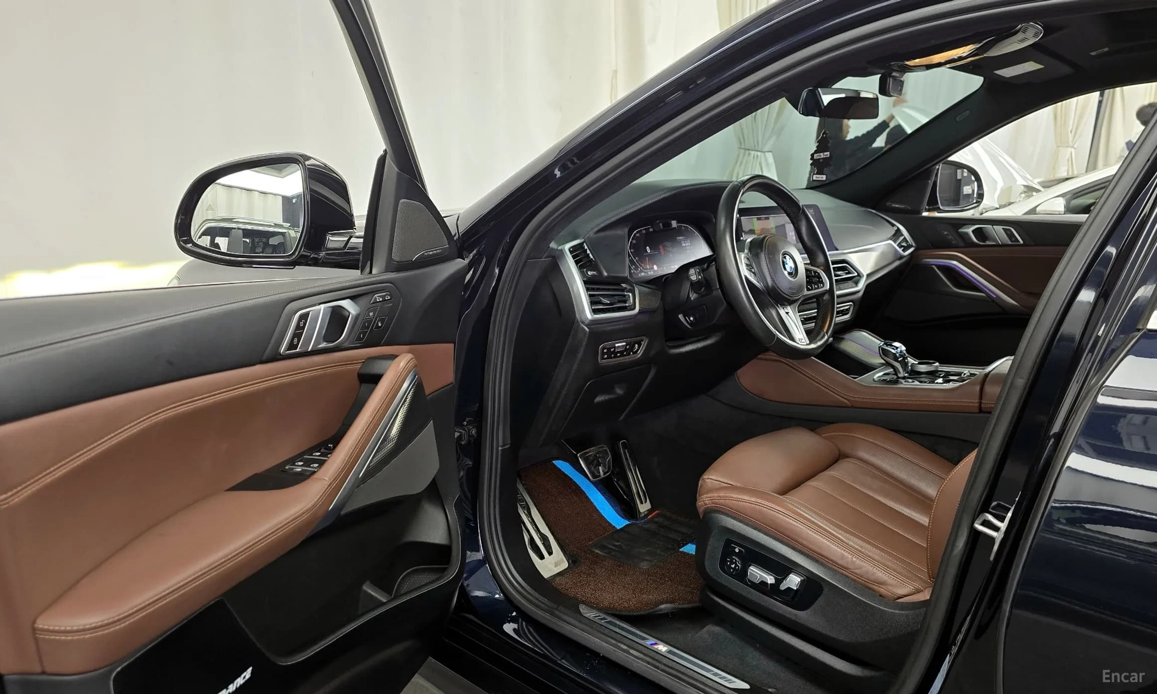 X6 (G06)