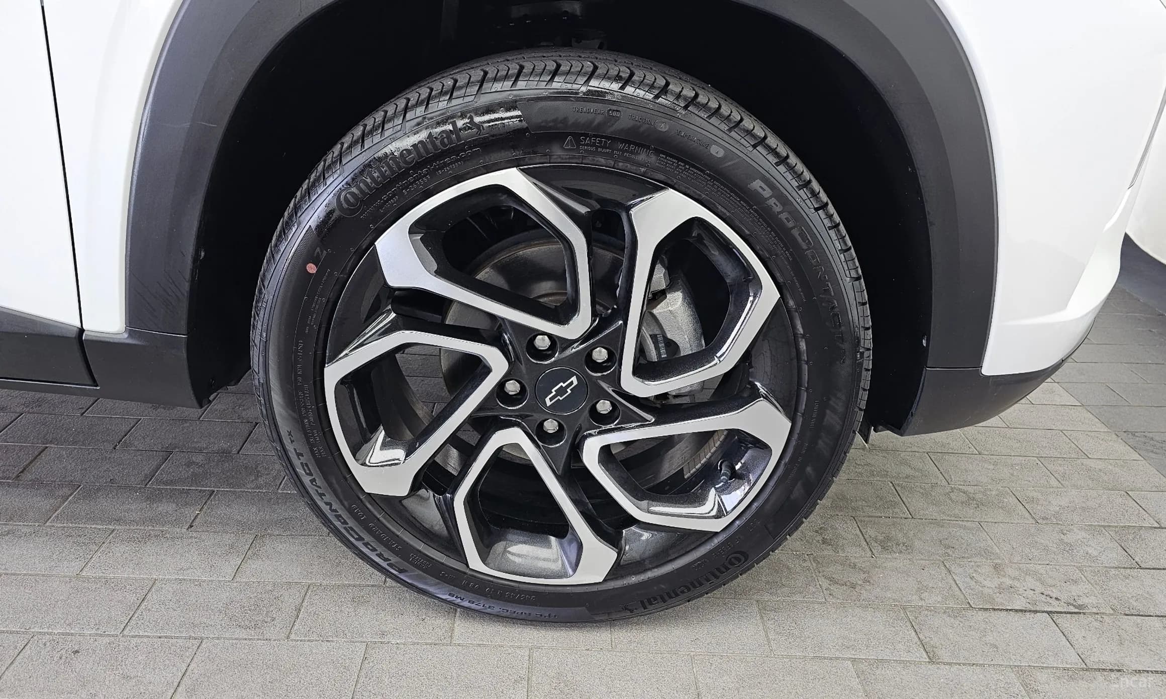 Trax Crossover