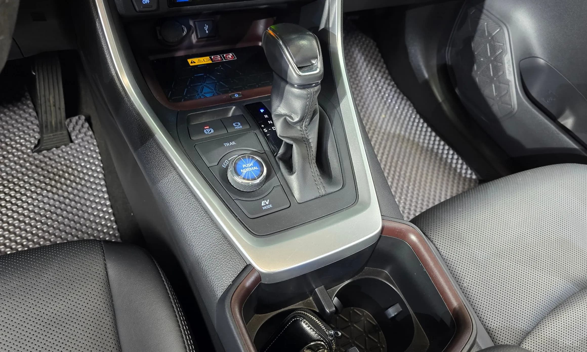 RAV4 5th Generation