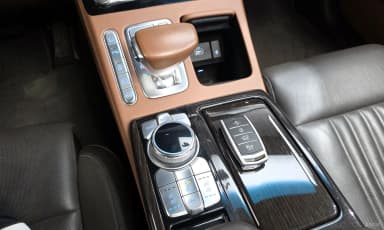 G90