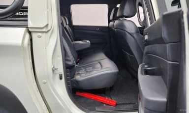 Rexton Sports Khan
