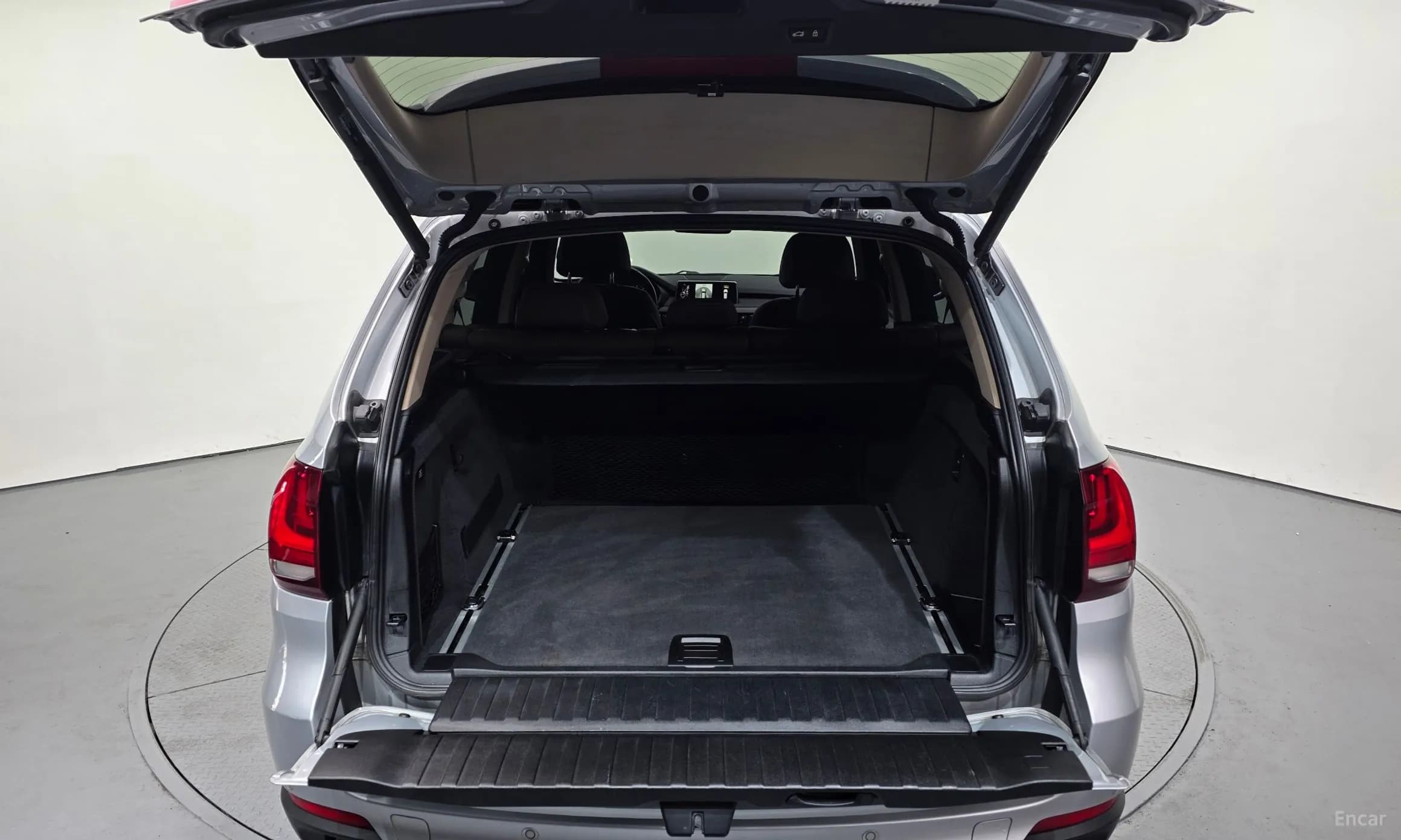 X5 (F15)
