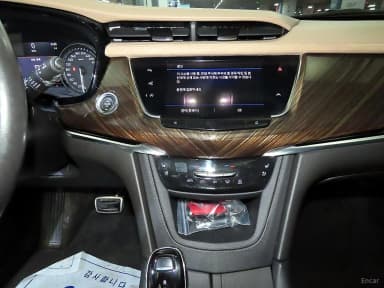 XT6