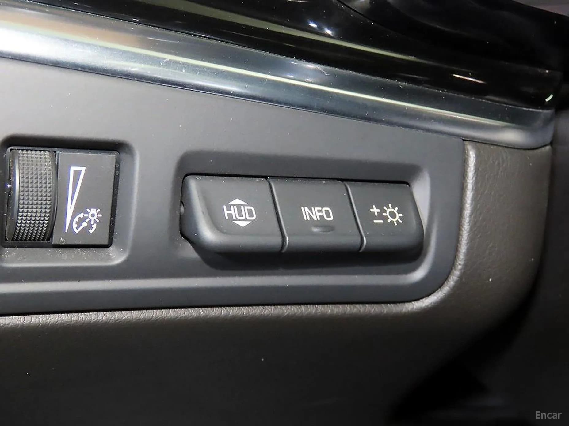 XT6