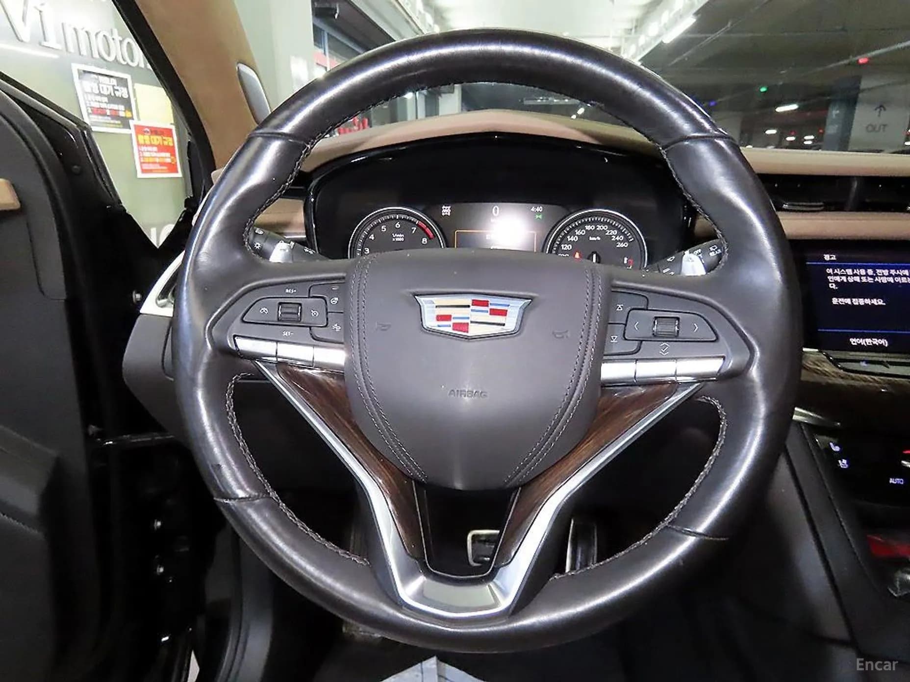 XT6