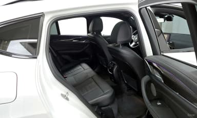 X4 (G02)