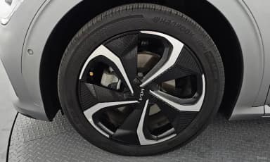 EV6