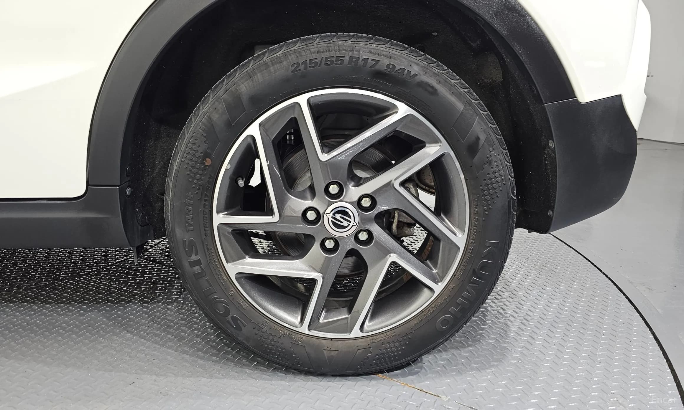Berry New Tivoli
