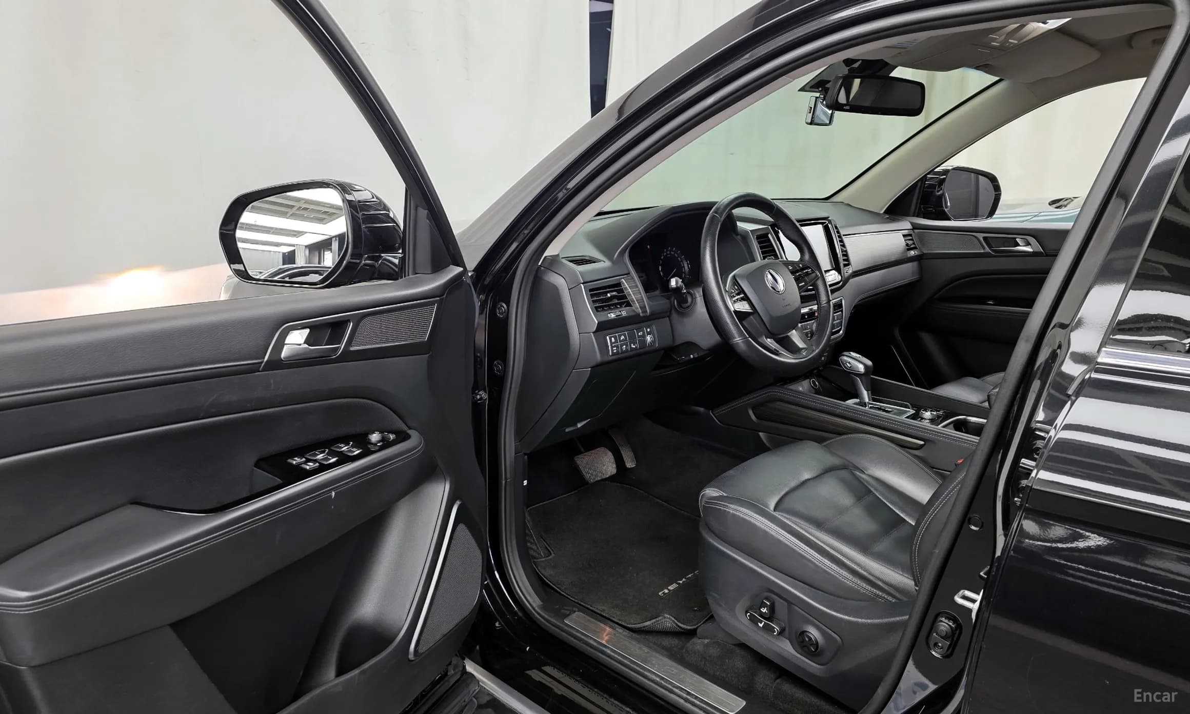 G4 Rexton