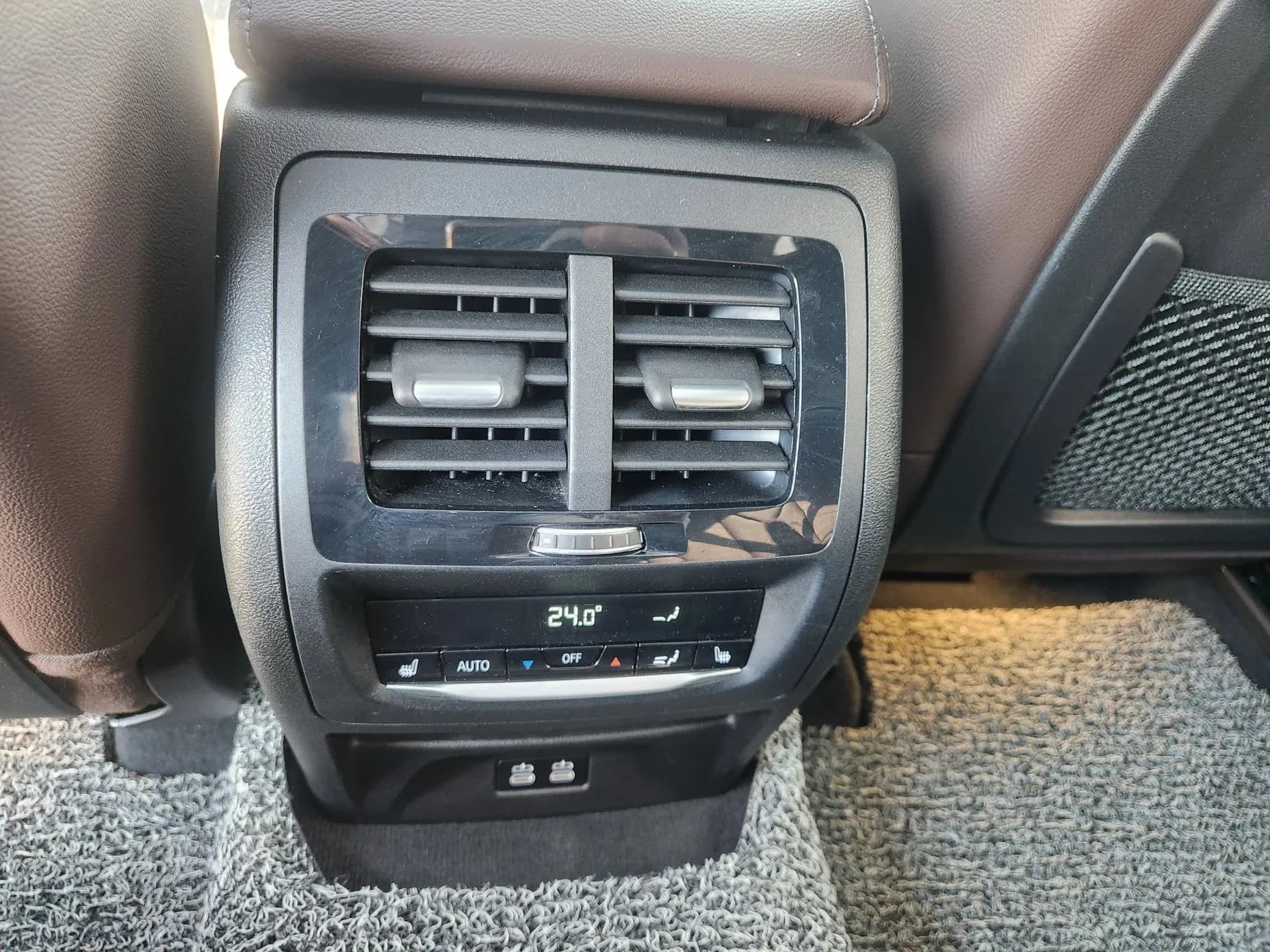 X4 (G02)