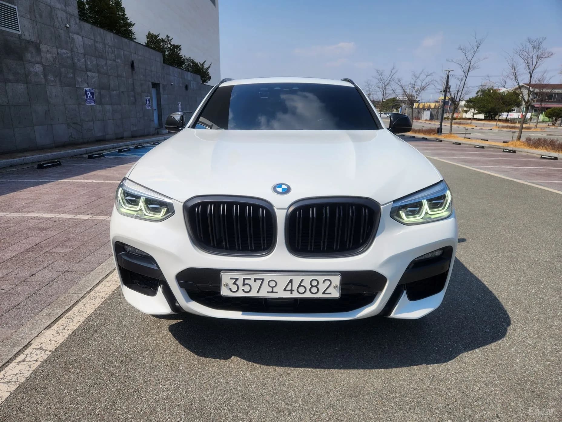 X4 (G02)
