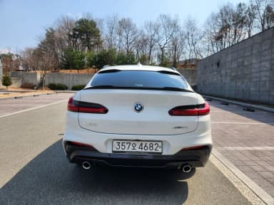 X4 (G02)