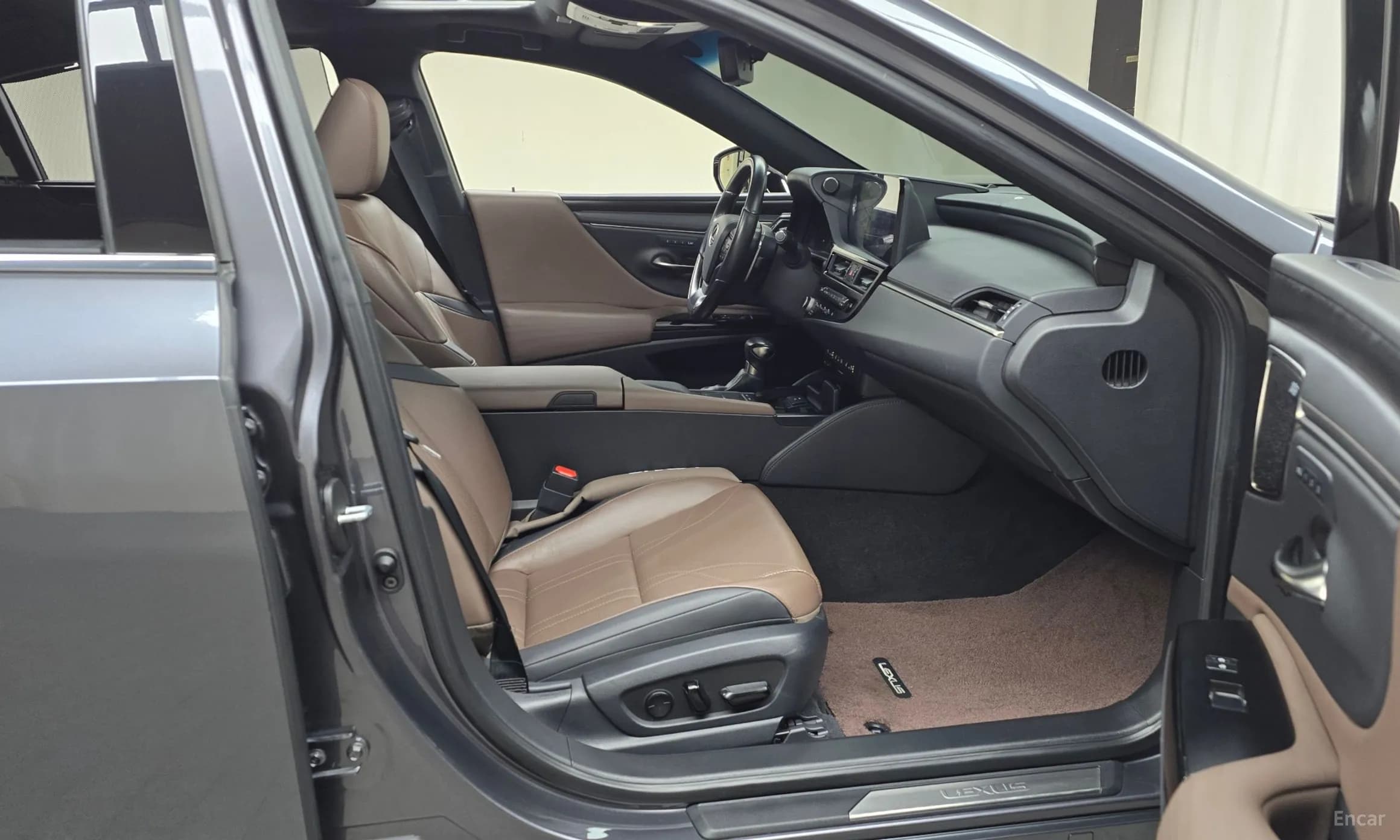 ES300h 7th Generation