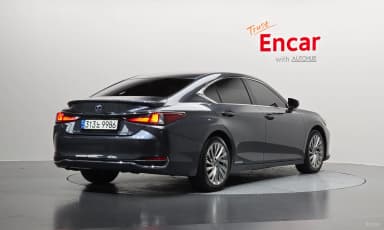 ES300h 7th Generation
