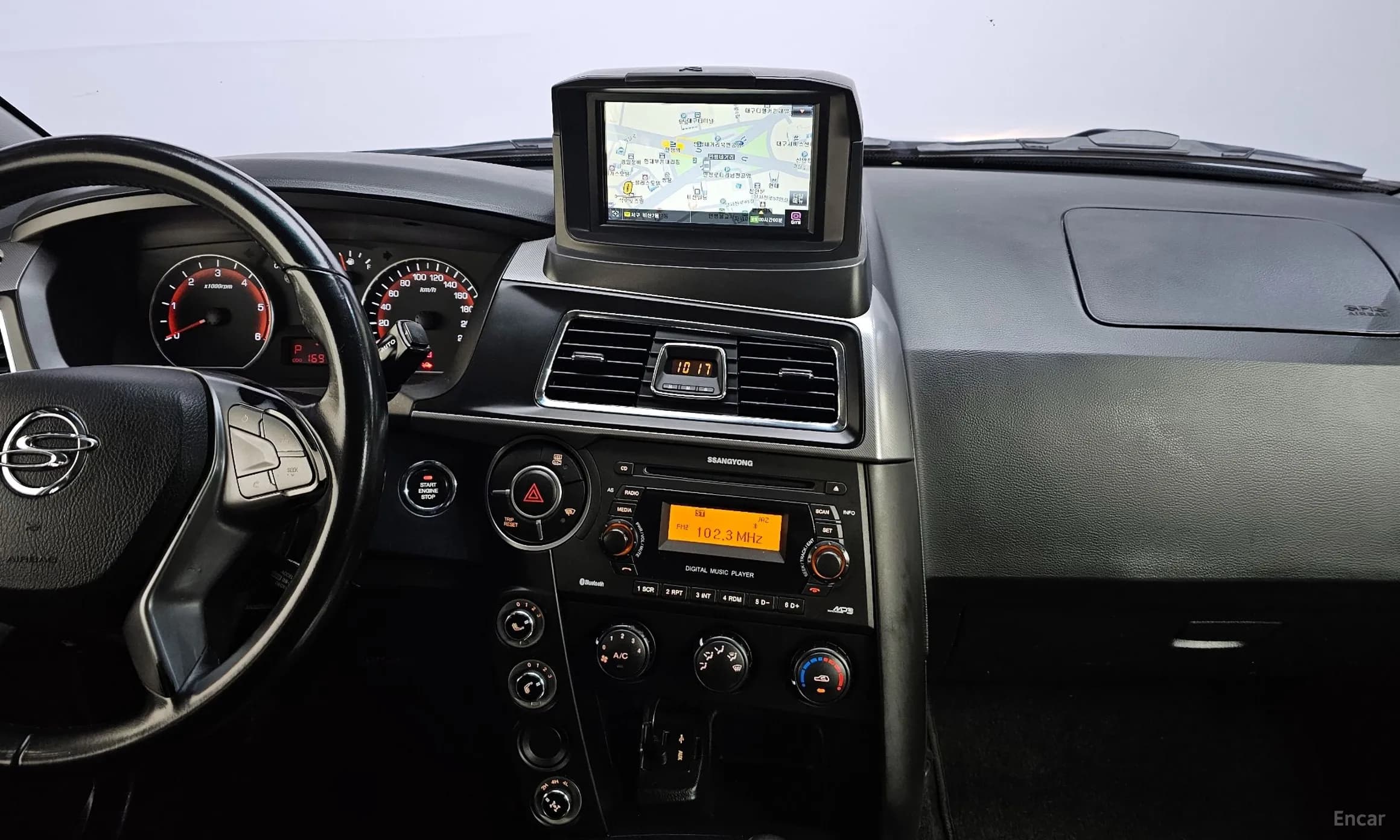 Korando Sports