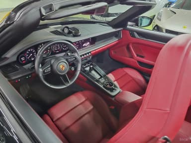 911 (992)