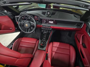 911 (992)