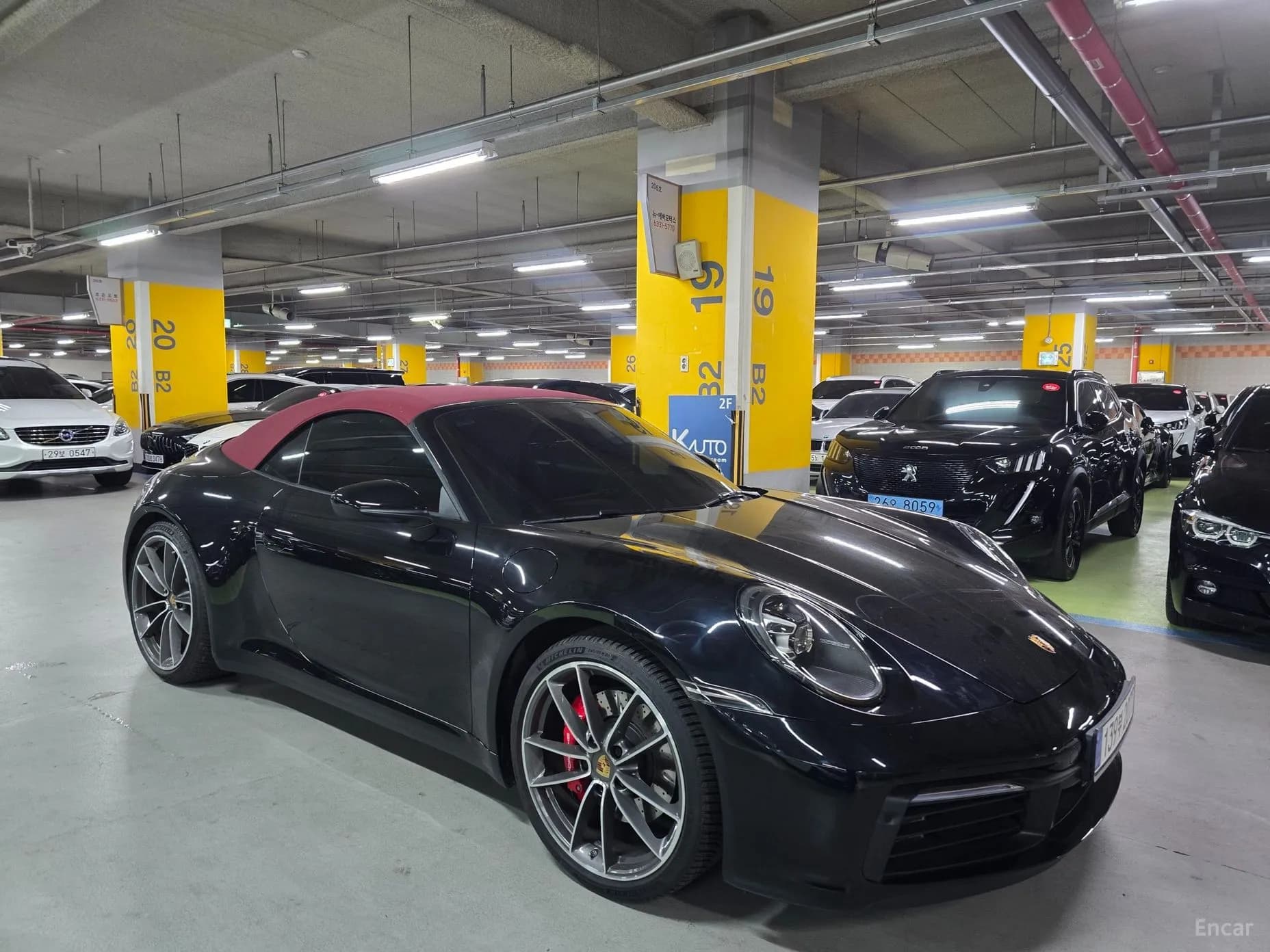 911 (992)